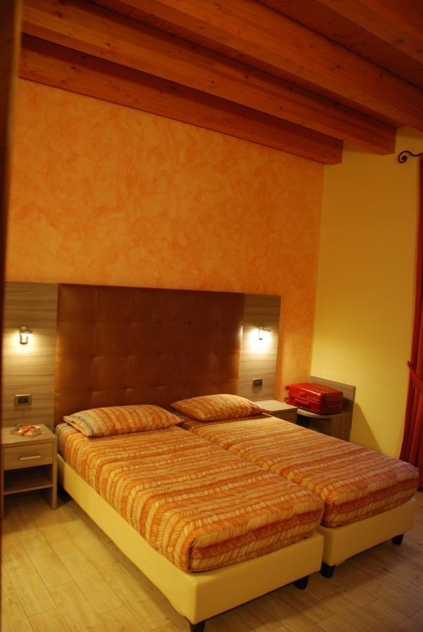 Agriturismo Le Risaie Basiglio Exteriör bild
